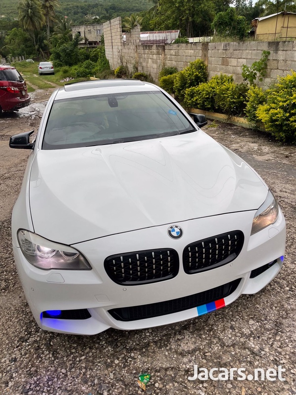 BMW 5-Series 3,0L 2011
