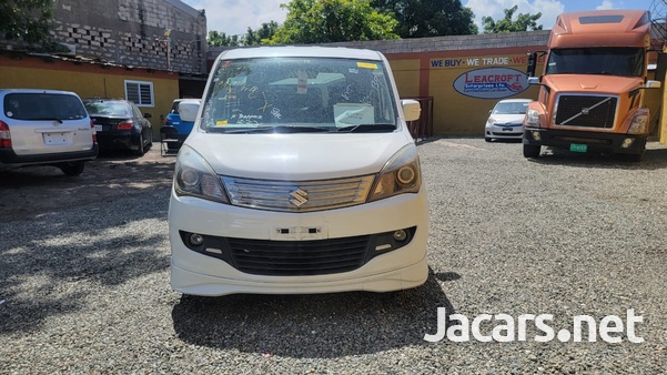 Suzuki Solio 1,5L 2013