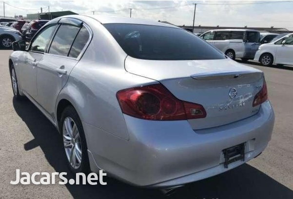 Nissan Skyline 2,5L 2013