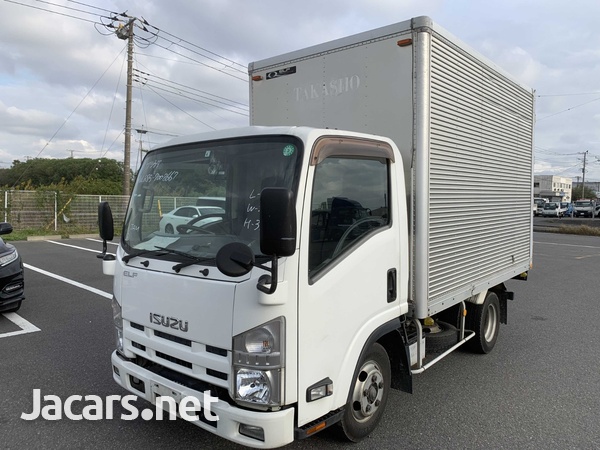2011 White Isuzu Box Truck