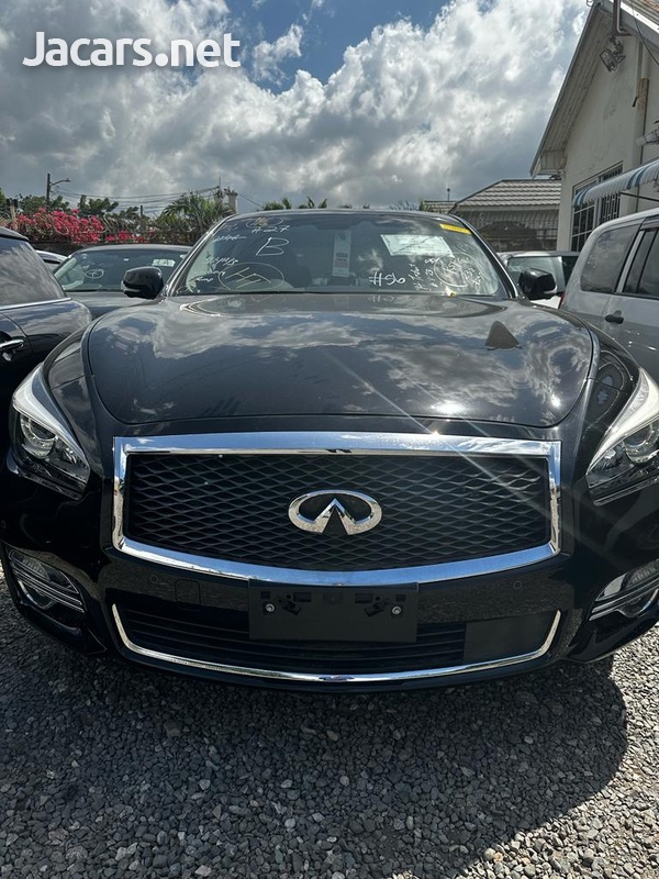 Nissan Fuga 2,5L 2016