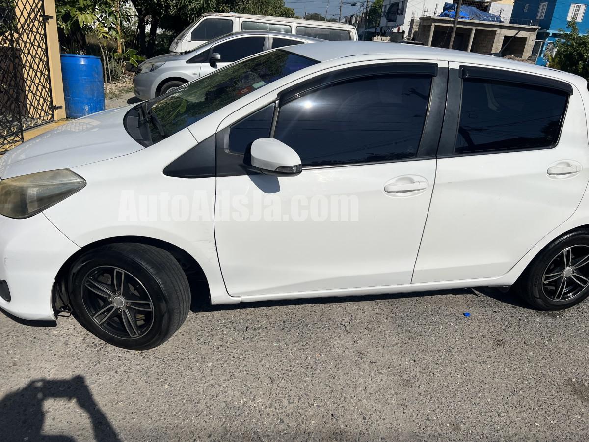 2011 Toyota Vitz
