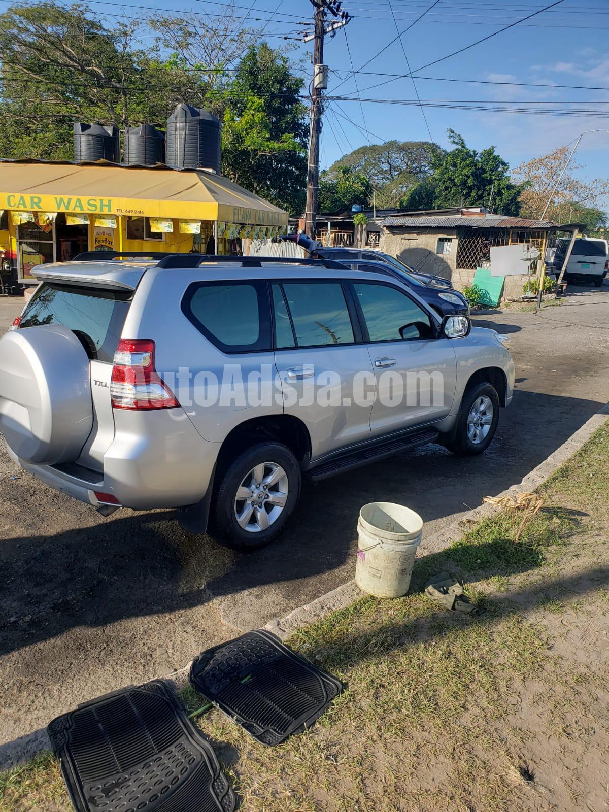 2017 Toyota Prado