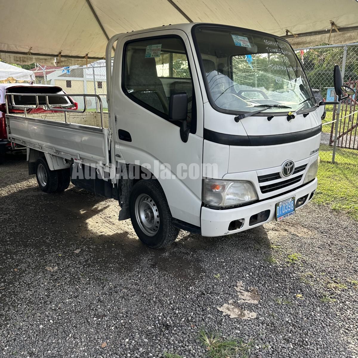 2013 Toyota Dyna