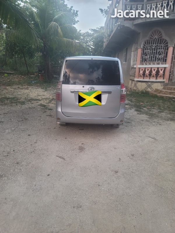 Toyota Noah 2,0L 2009