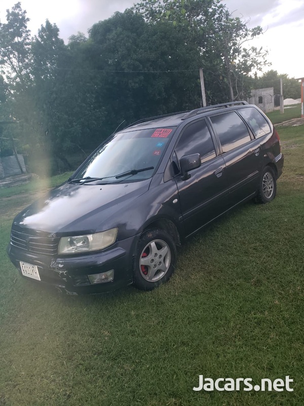 Mitsubishi Space Wagon 2,4L 2002