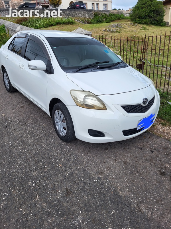 Toyota Belta 3,1L 2010