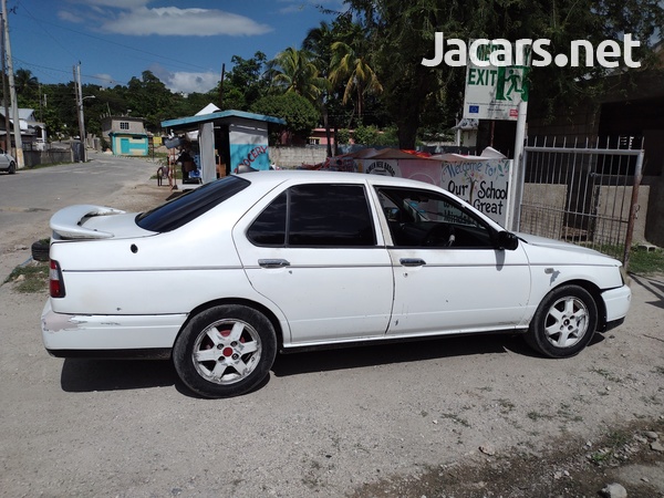Nissan Bluebird 2,0L 2001
