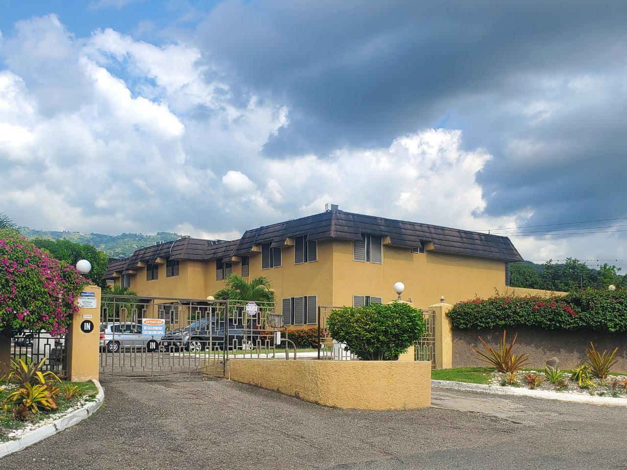 Townhouse for Sale   Kingston 8