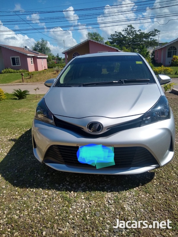 Toyota Vitz 1,0L 2015