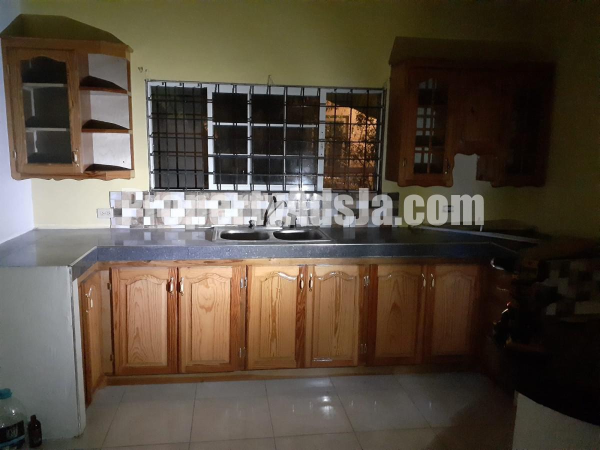 2 bed Apartment For Rent in Sydenham Gardens Spanish Town, St. Catherine, Jamaica