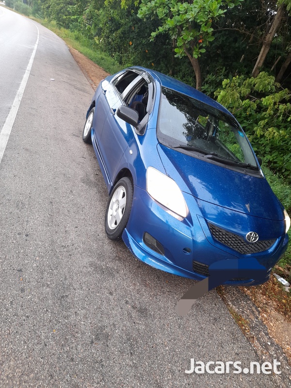 Toyota Yaris 2,7L 2013