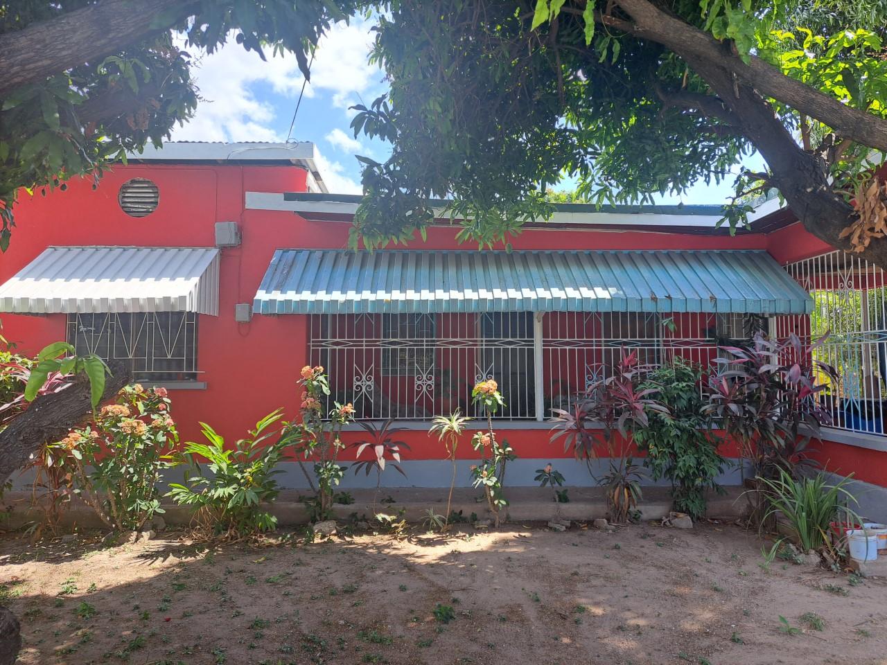 House for Sale   Kingston 10