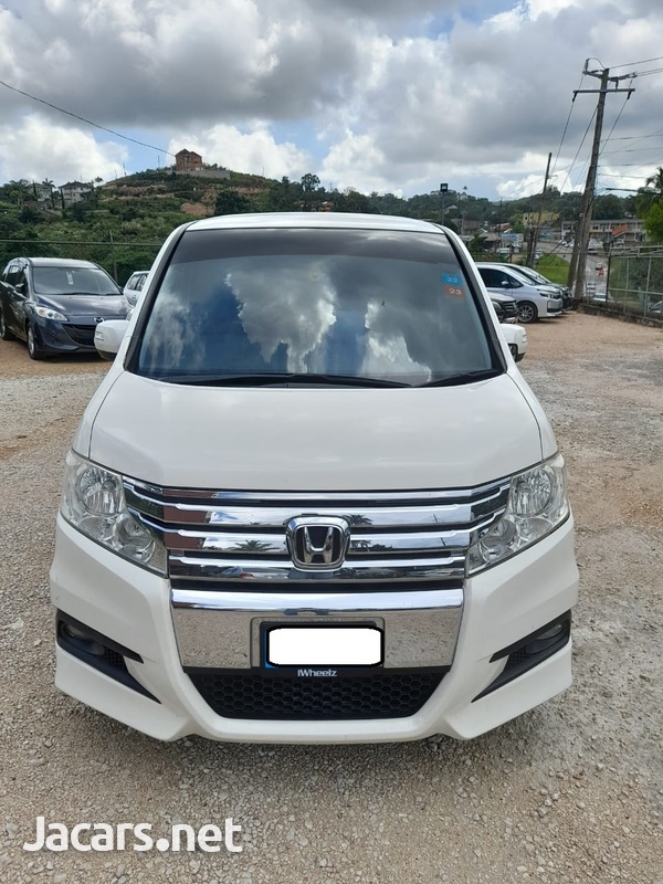 Honda Stepwgn Spada 2,0L 2011