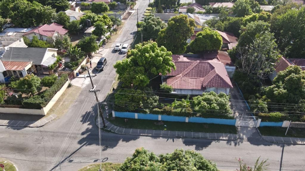 House for Sale   Kingston 10