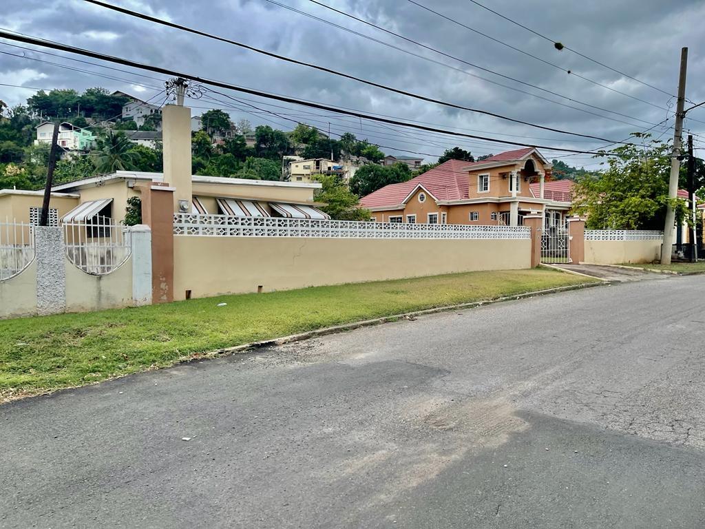 House for Sale   Kingston 19