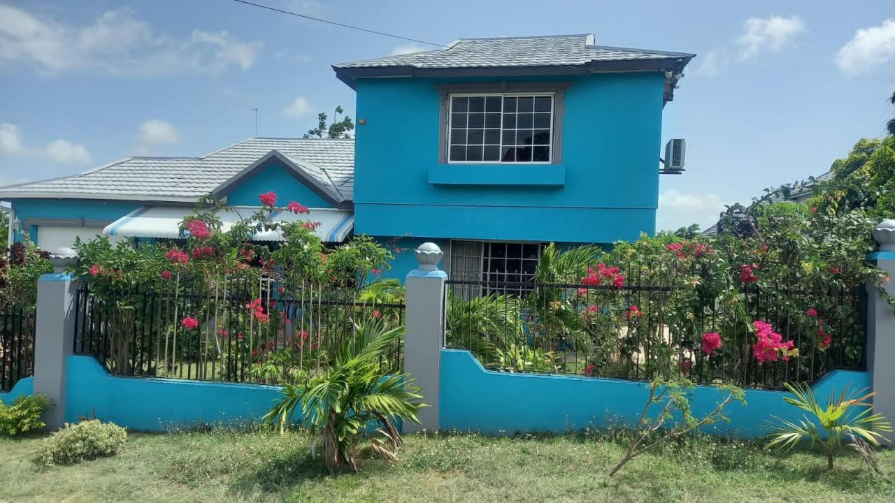 House for Sale   May Pen