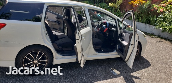 Toyota Wish 1,8L 2012