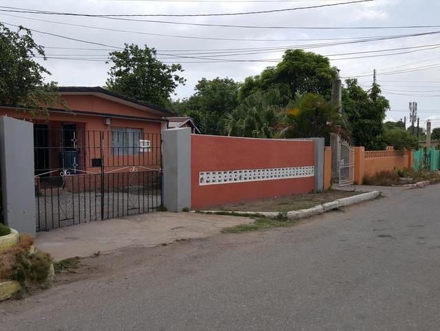 House for Sale   Kingston 20