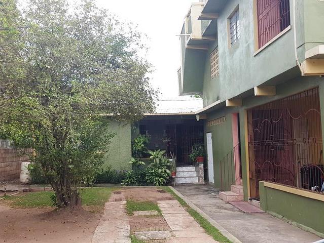 House for Sale   Kingston 20