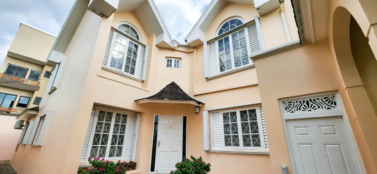 Townhouse for Sale   Kingston 6
