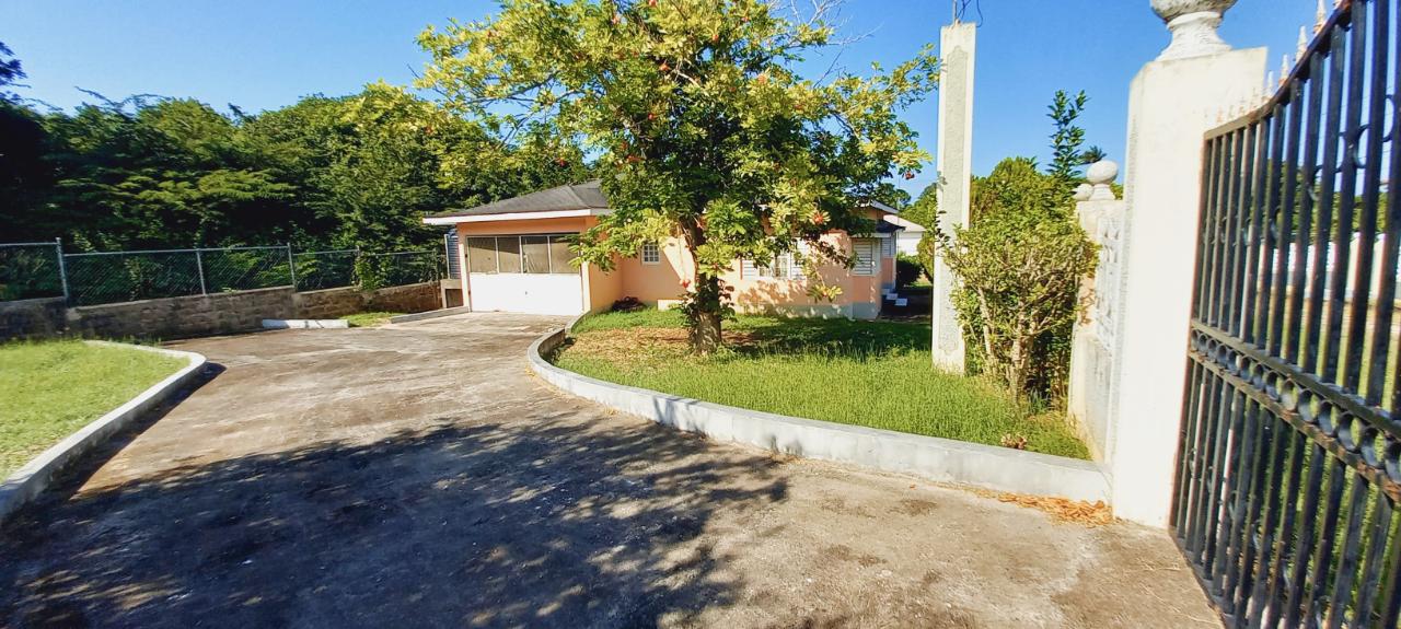 House for Sale   Runaway Bay