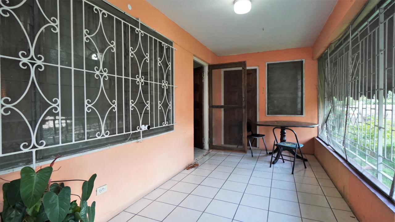 House for Sale   Kingston 10