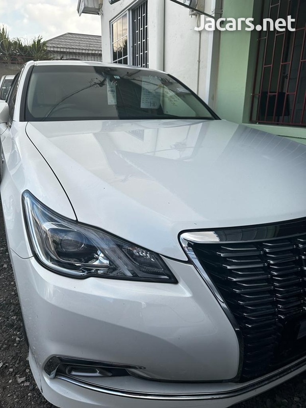 Toyota Crown 2,5L 2016