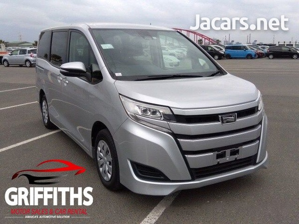 Toyota Noah 2,0L 2018