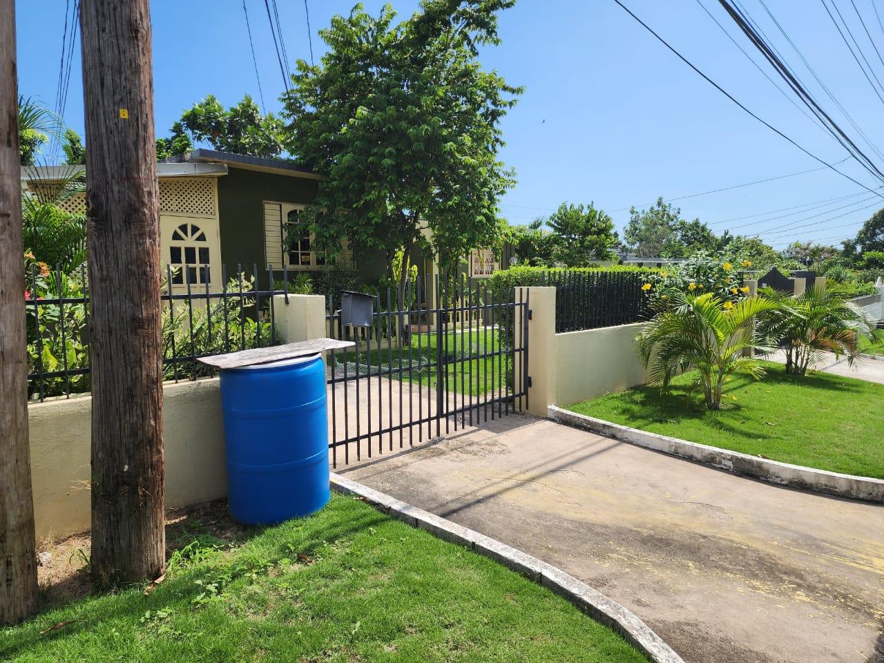 House for Sale   Kingston 19