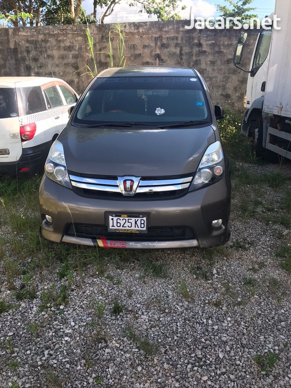 Toyota Isis 1,8L 2016