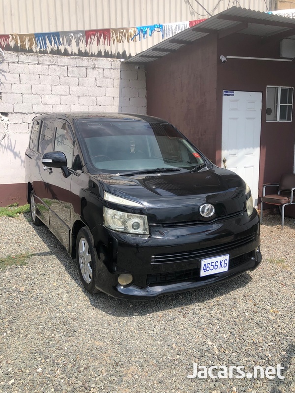 Toyota Voxy 2,0L 2009