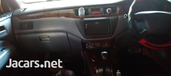 Mitsubishi Lancer 1,5L 2001