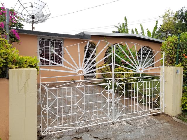 House for Sale   Kingston 19