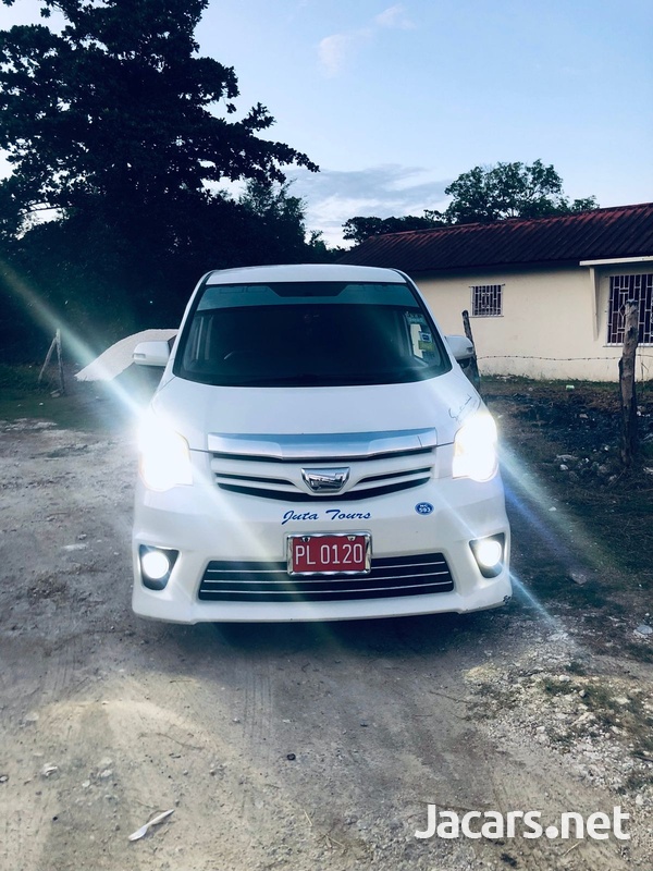 Toyota Noah 2,0L 2010