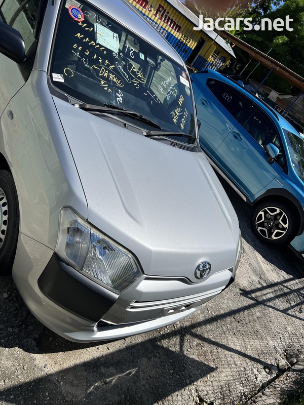 Toyota Probox 1,3L 2017