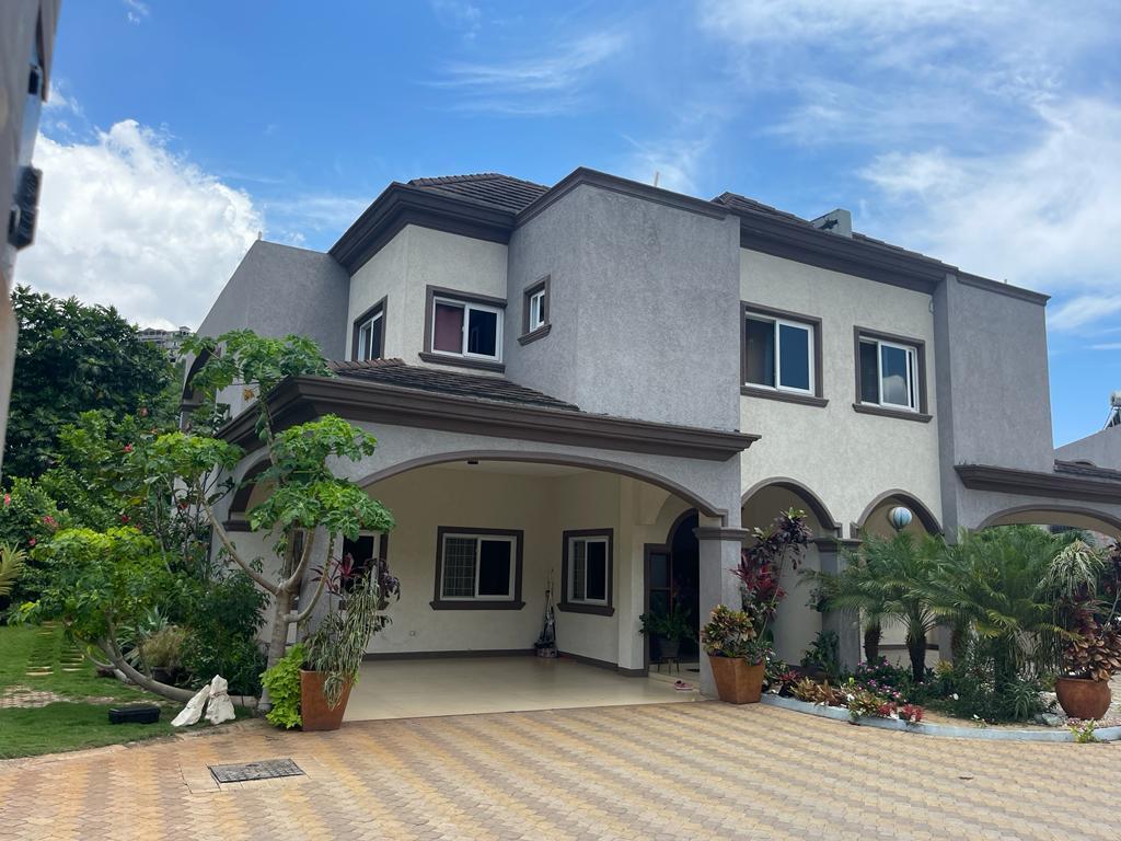 Townhouse for Sale   Kingston 19