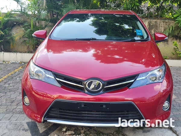 Toyota AURIS 2,0L 2013