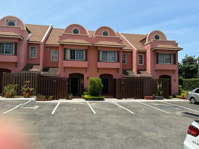 Townhouse for Rent   Kingston 10