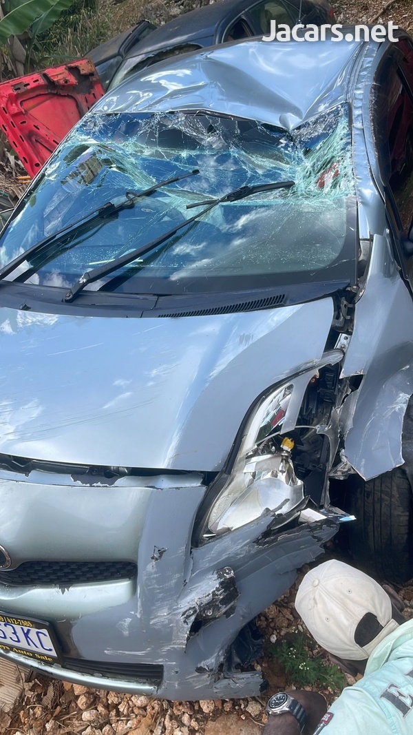 Toyota Vitz 3,0L 2010