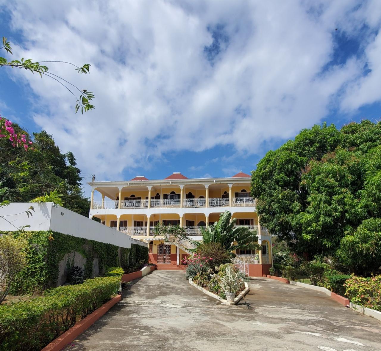 Resort Apartment/Villa for Sale   Duncans