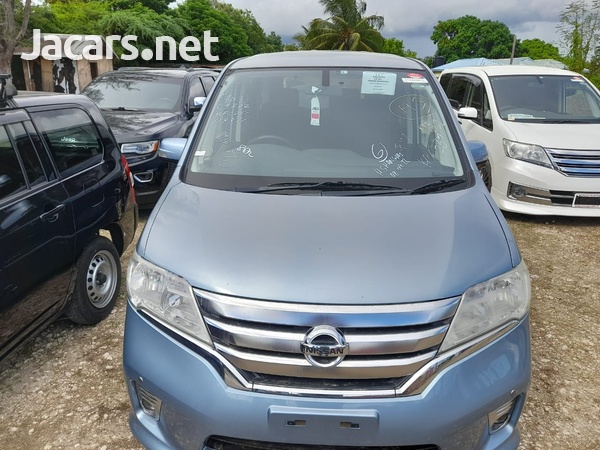 Nissan Serena 2,0L 2013