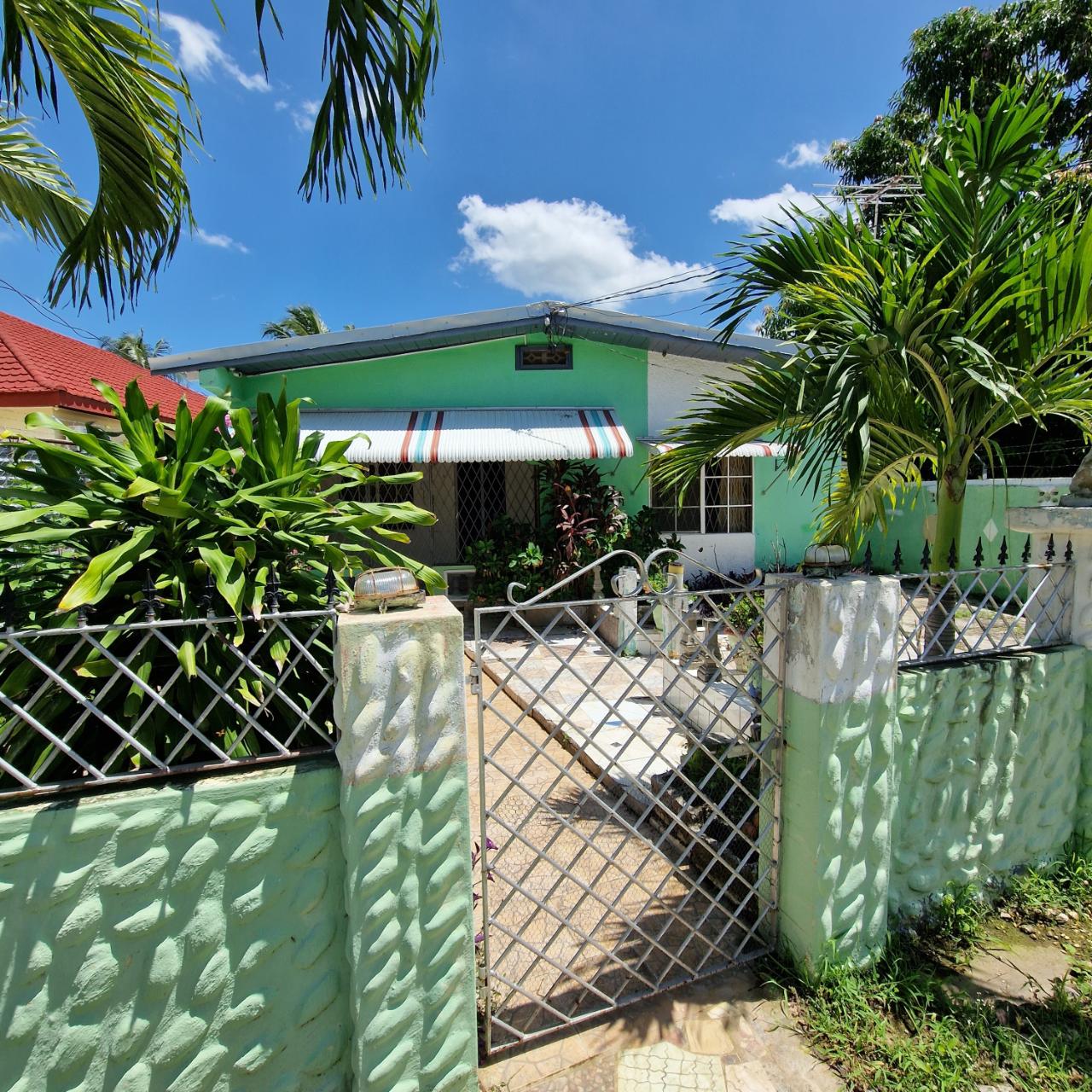 House for Sale   Osbourne Store