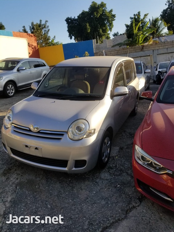 Toyota Sienta 1,5L 2014