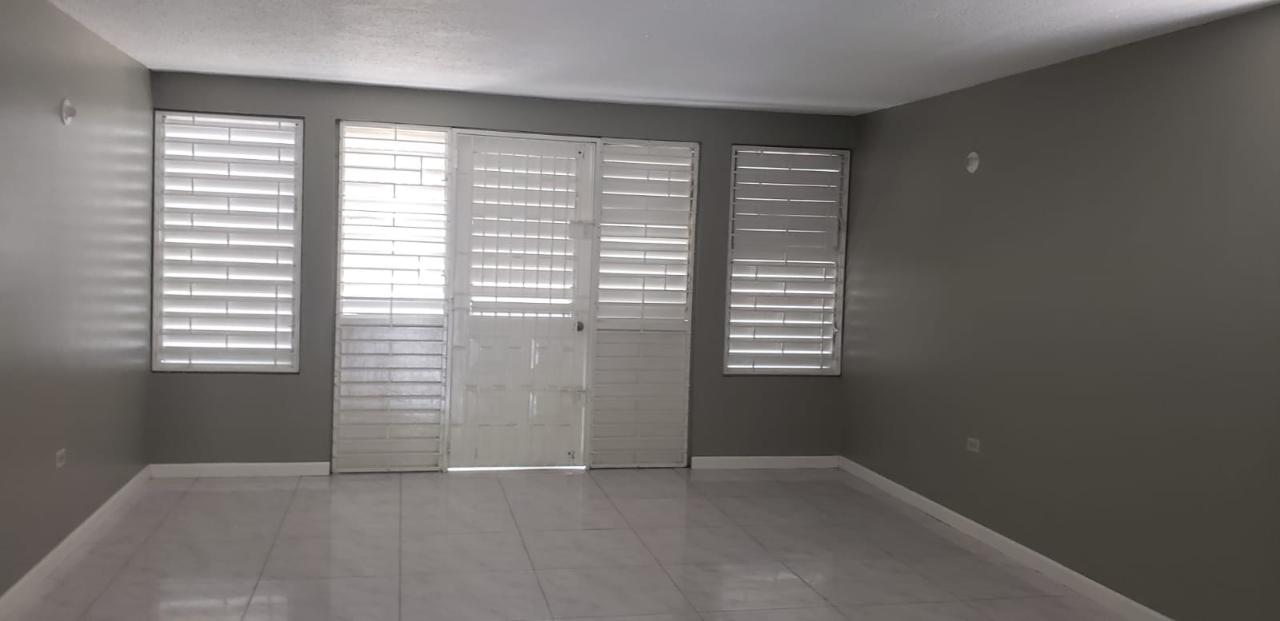 Townhouse for Rent   Kingston 6