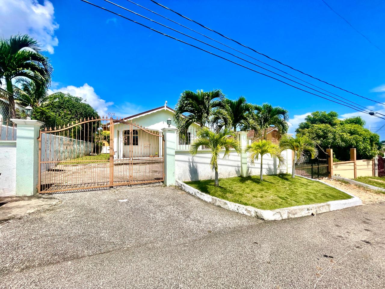 House for Sale   Montego Bay