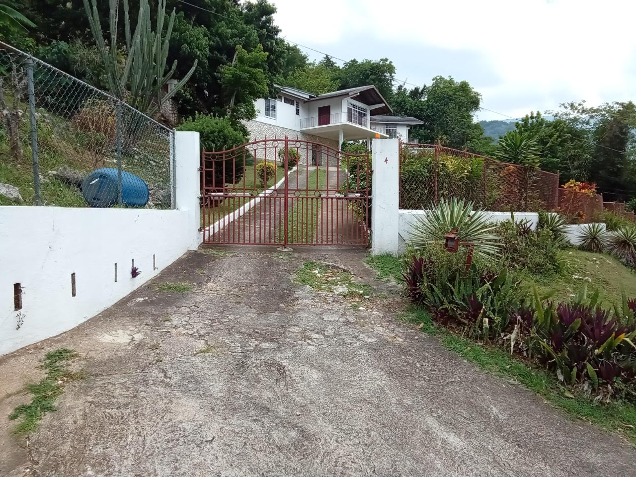 House for Sale   Kingston 9