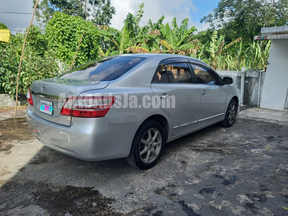 2012 Toyota Premio