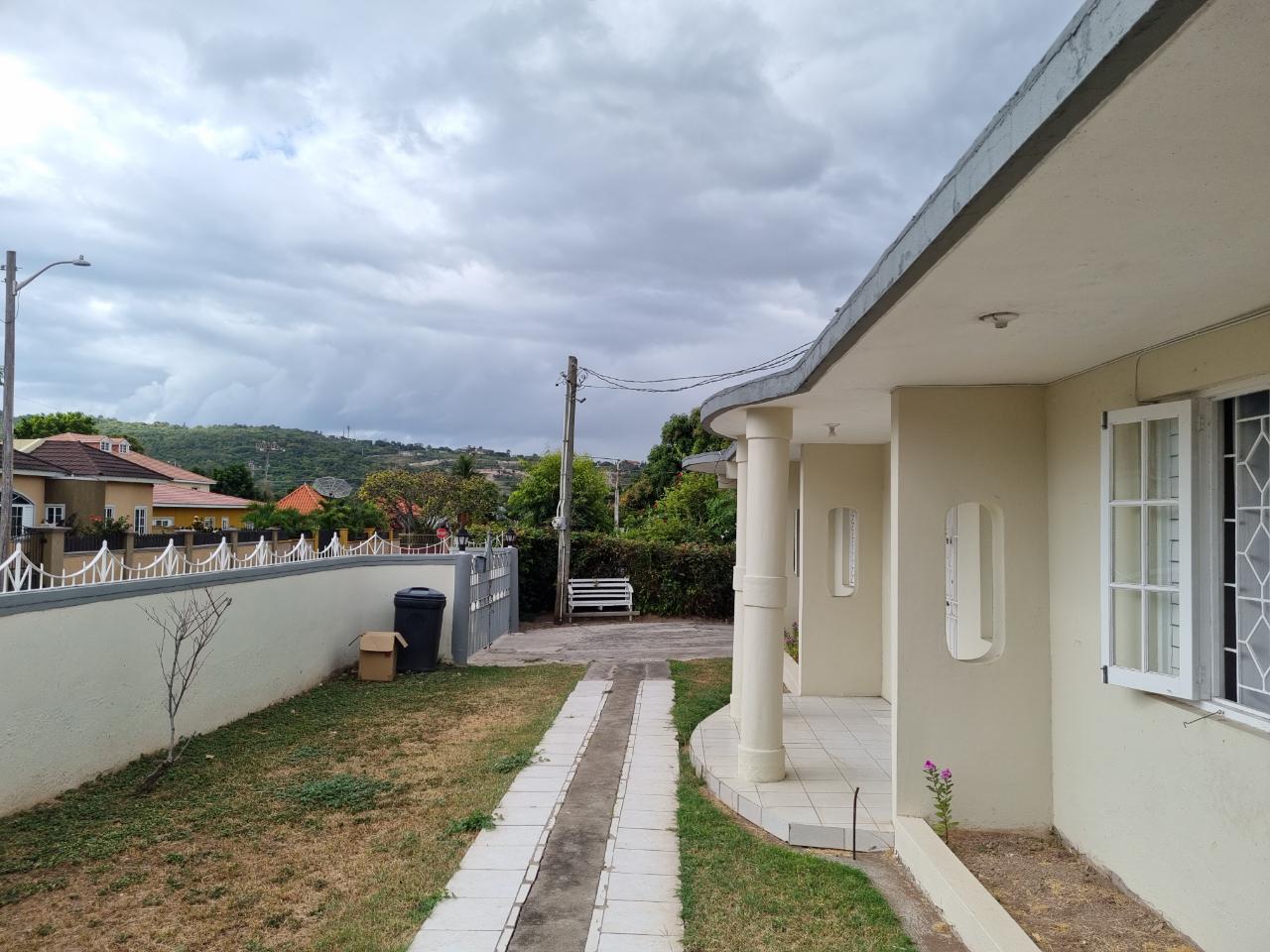 House for Sale   Mona Heights