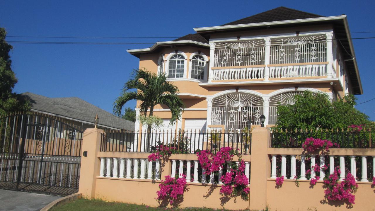 House for Private   Santa Cruz